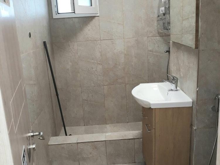 Apartament cu 2 camere semidecomandat în Colentina
