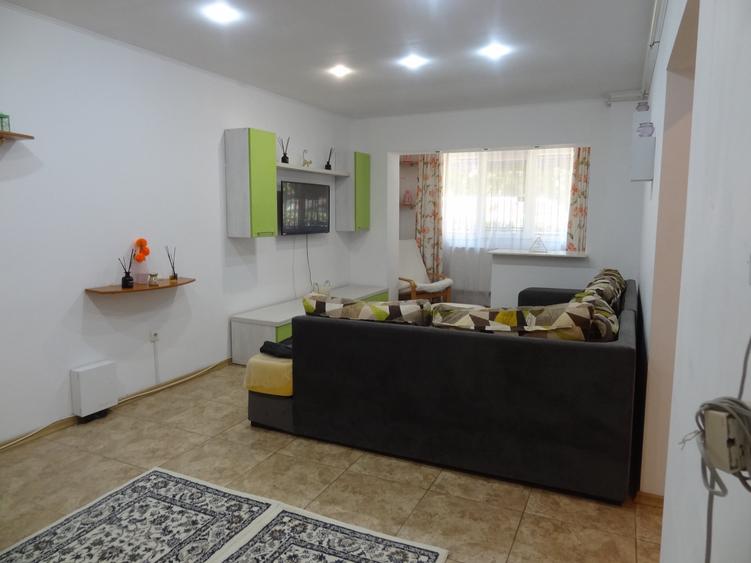 Apartament cu 2 camere decomandat în Abator
