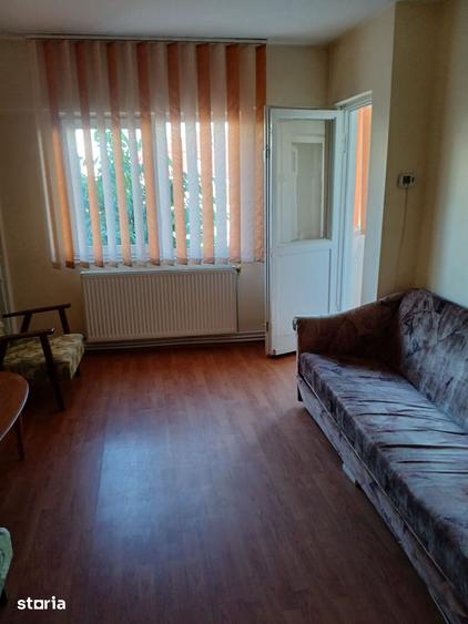 Garsonieră decomandată în Central