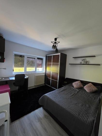Apartament cu 2 camere decomandat, mobilat în Anda