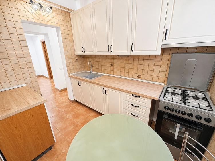 Apartament cu 2 camere decomandat în Floreasca