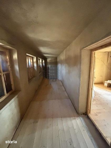 Casă cu 3 camere cu Teren 87271 Mp în Săsciori