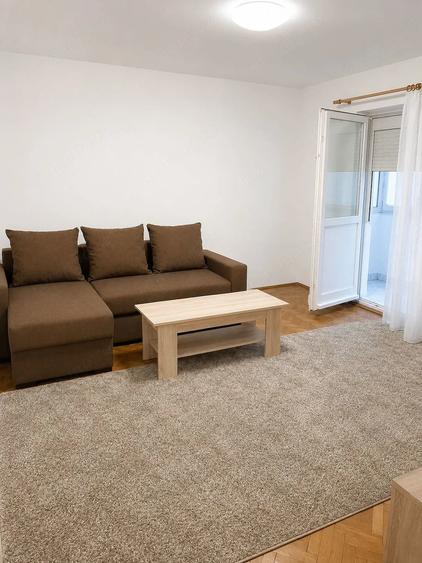Apartament cu 3 camere decomandat în Telegrafului
