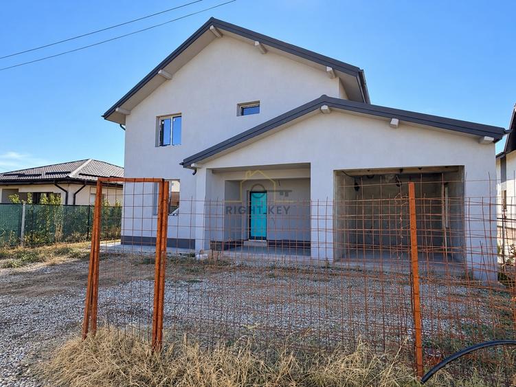 Casă individuală cu 5 camere cu Canalizare în Domnești
