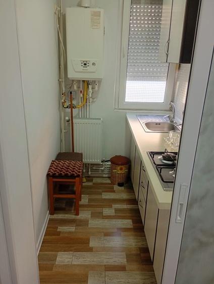 Apartament cu 2 camere semidecomandat în Micro 17