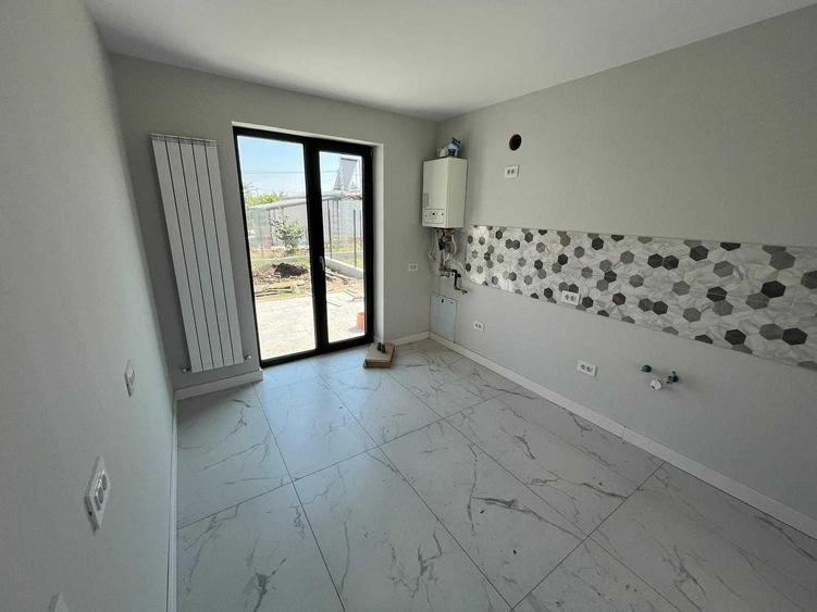 Casă cu 4 camere cu Teren 108 Mp în Central