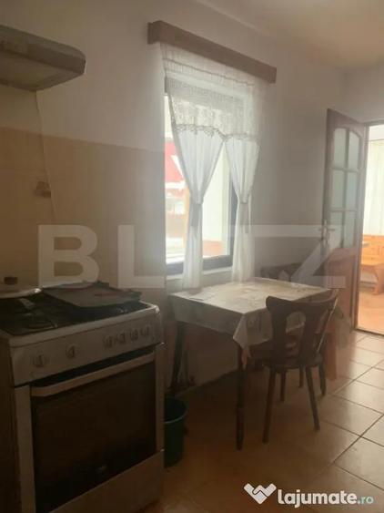 Casă cu 5 camere cu Canalizare în Bran