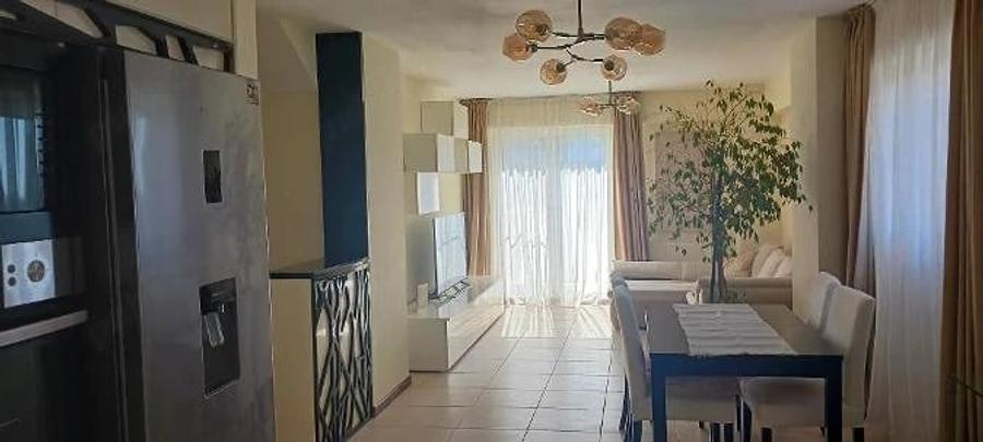 Apartament cu 5 camere decomandat în Basarabia