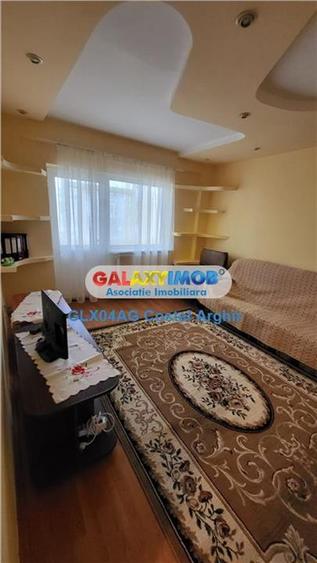 Apartament cu 4 camere decomandat în Găvana 3