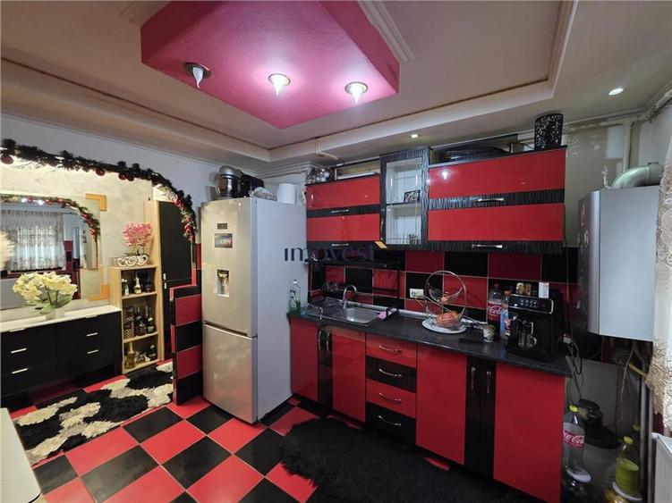 Apartament cu 2 camere semidecomandat în Micro 16