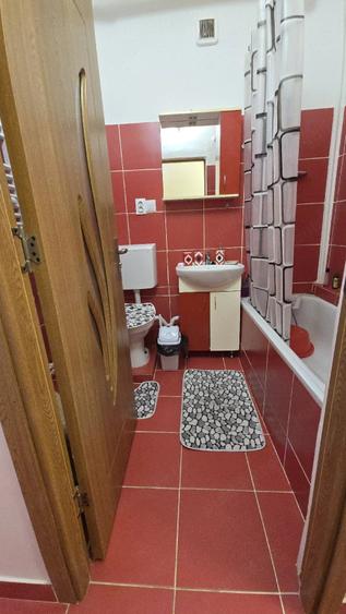 Apartament cu 2 camere decomandat în Berceni