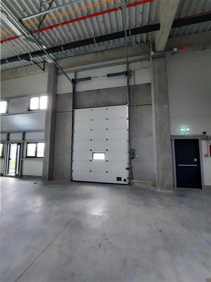 Spațiu industrial, de 2,700 mp, în Jucu