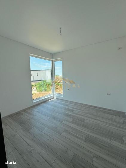 Casă cu 3 camere cu Teren 440 Mp în Vidra