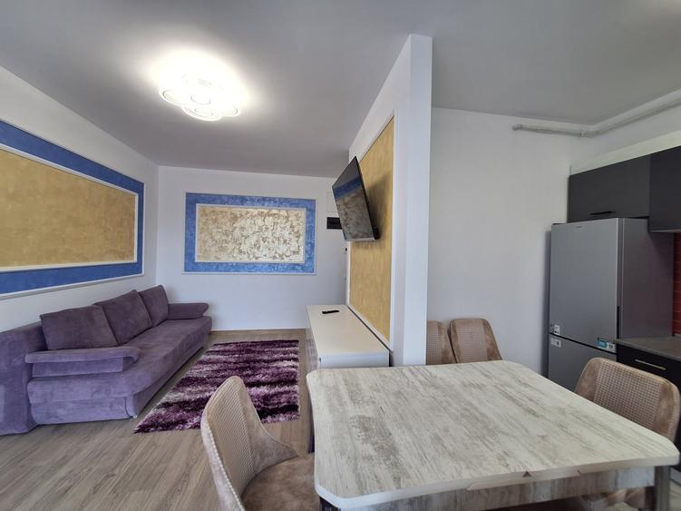 Apartament cu 2 camere semidecomandat, mobilat în Florești