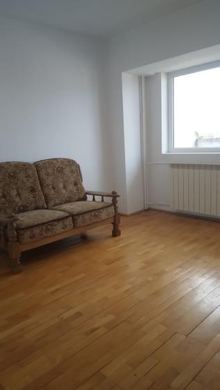 Apartament cu 3 camere decomandat în Decebal