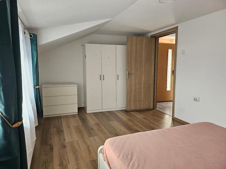 Apartament cu 3 camere decomandat, mobilat în Găvana
