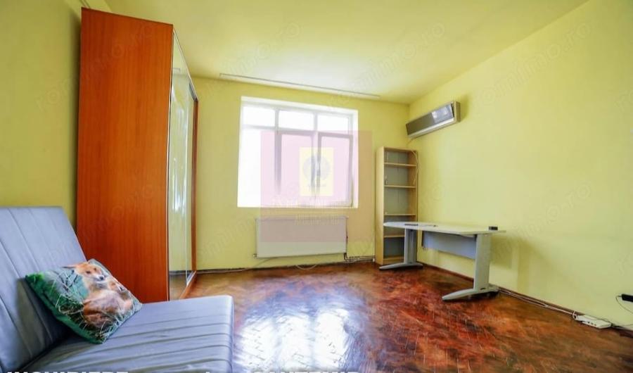 Garsonieră decomandată în Cantemir