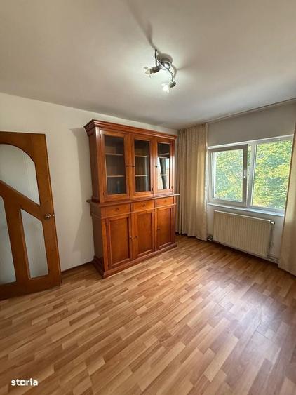 Apartament cu 4 camere decomandat în Obcini