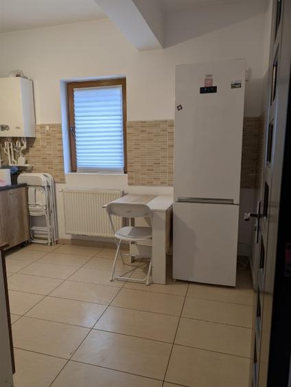 Apartament cu 2 camere decomandat, mobilat în Central