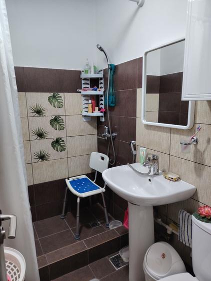 Apartament cu 2 camere semidecomandat în Micro 19