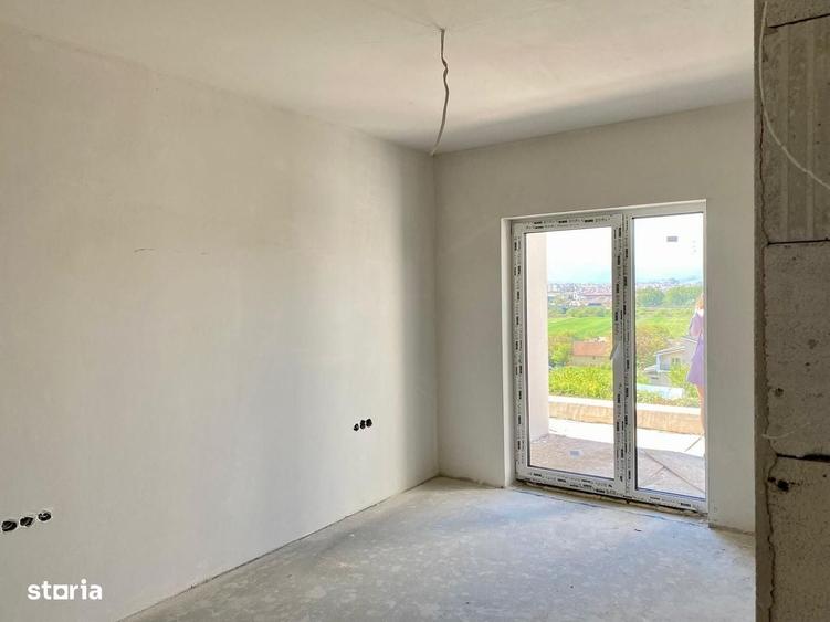 Casă cu 4 camere cu Teren 170 Mp în Gușterița