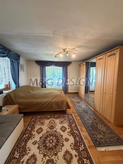 Casă individuală cu 4 camere cu Teren 2260 Mp în Uivar