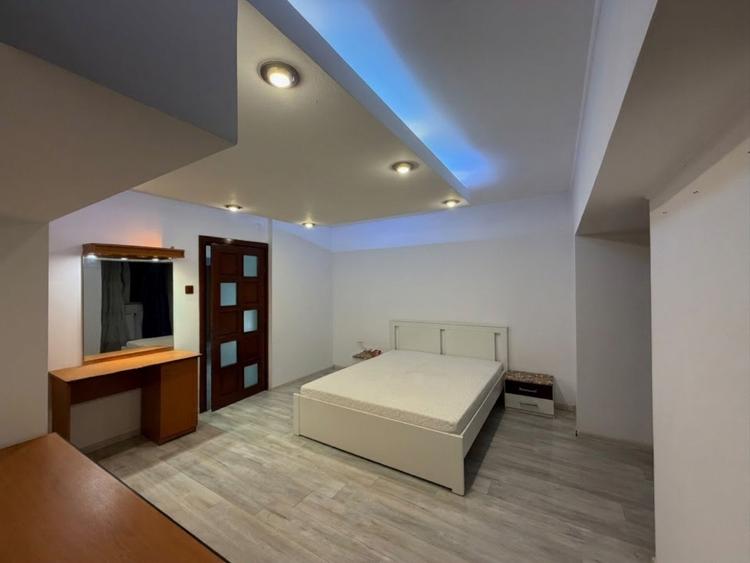 Apartament cu 2 camere semidecomandat, mobilat în Nicolina