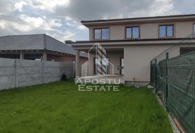 Casă individuală cu 4 camere cu Canalizare în Săcălaz
