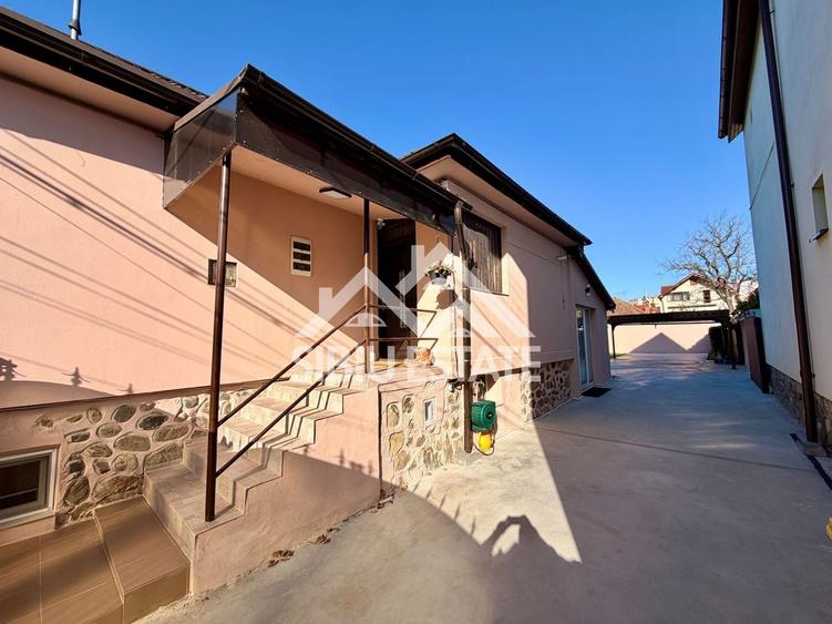 Casă individuală cu 5 camere cu Canalizare în Trei Stejari