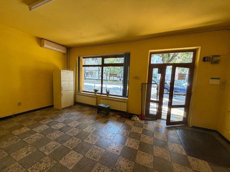 Spațiu comercial, de 50 mp, în Tomis II