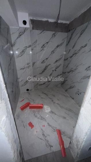 Vind apartament ,constructie noua la Capsunarie
