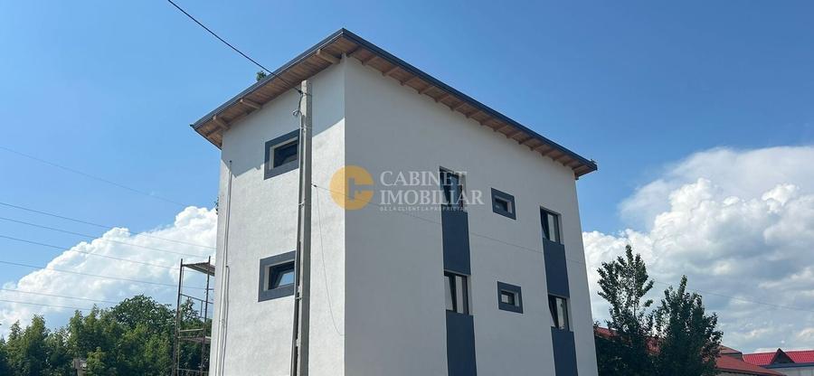 Apartament cu 3 camere decomandat în Tătărași