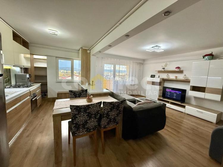 Apartament cu 4 camere decomandat, mobilat în Mărăști