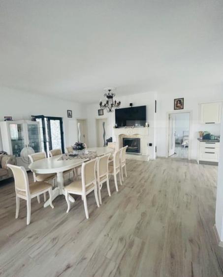 Casă individuală cu 6 camere cu Piscina în Exterior Est