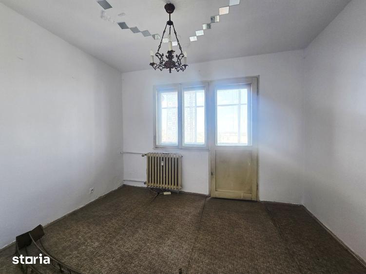 Apartament cu 3 camere decomandat în Central