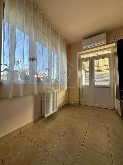 Casă individuală cu 3 camere cu Canalizare în Giroc