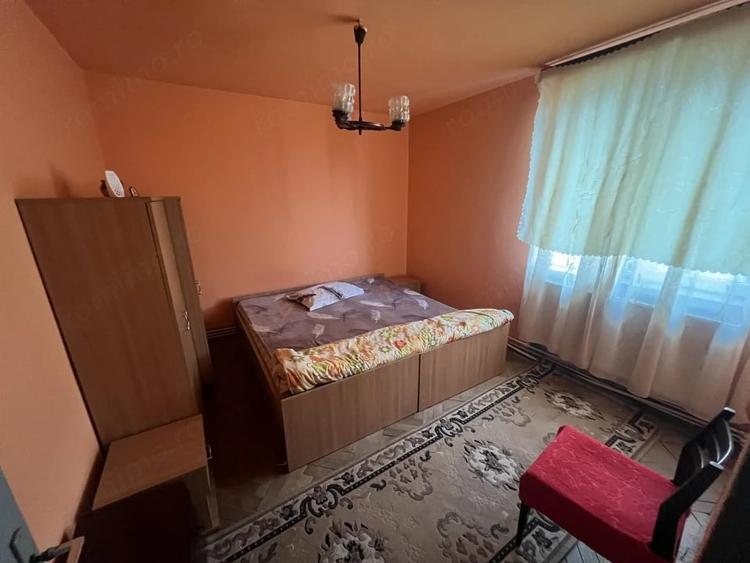 Apartament cu 2 camere semidecomandat în Brazda lui Novac