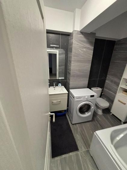 Apartament cu 2 camere decomandat în Valea Adâncă
