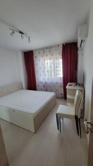 Apartament cu 3 camere semidecomandat, mobilat în 13 Septembrie
