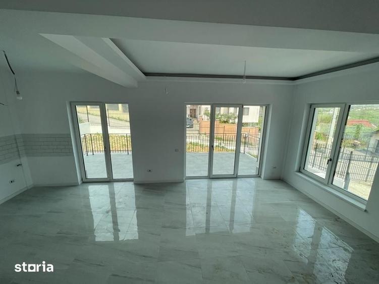 Casă cu 3 camere cu Teren 200 Mp în Bucium