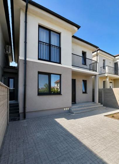 Duplex cu 5 camere cu Canalizare în Moșnița Nouă