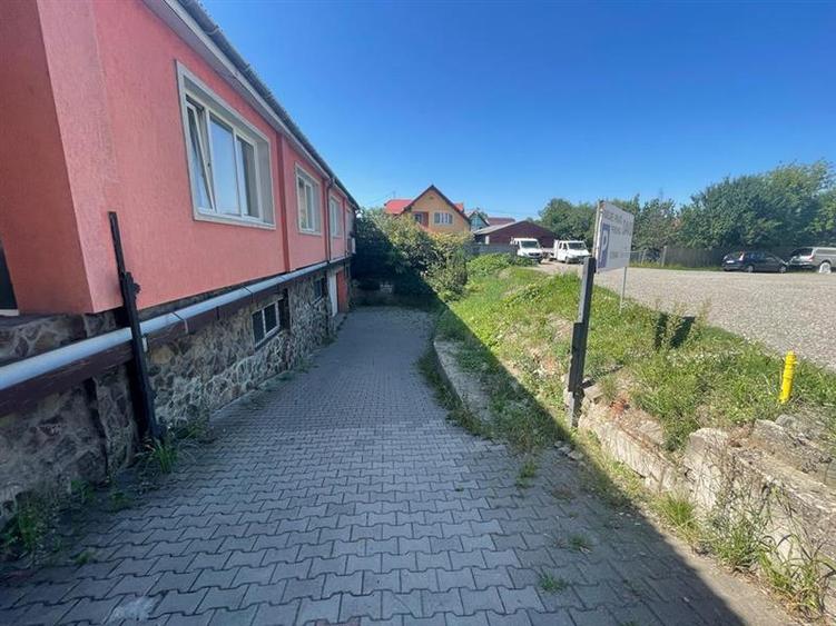 Spațiu comercial, de 640 mp, în 7 Noiembrie