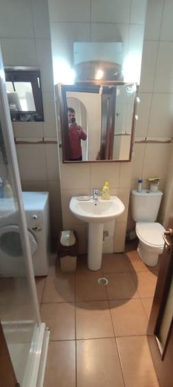 Garsonieră decomandată în Romană