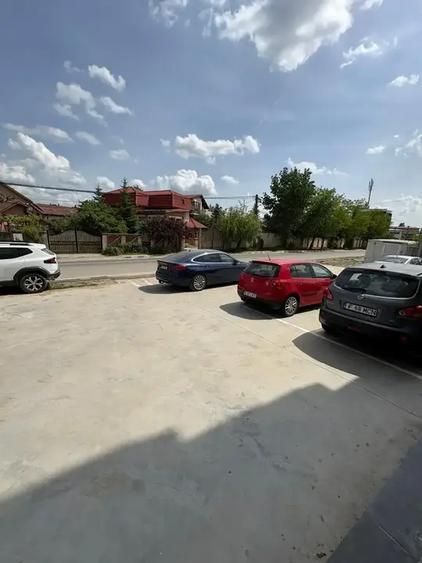 Spațiu comercial, de 372 mp, în Est