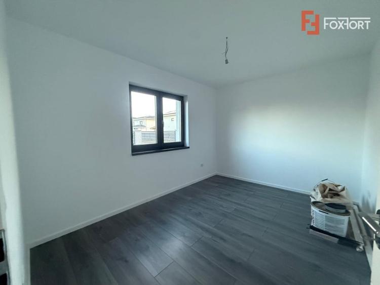 Duplex cu 5 camere cu Teren 300 Mp în Chișoda