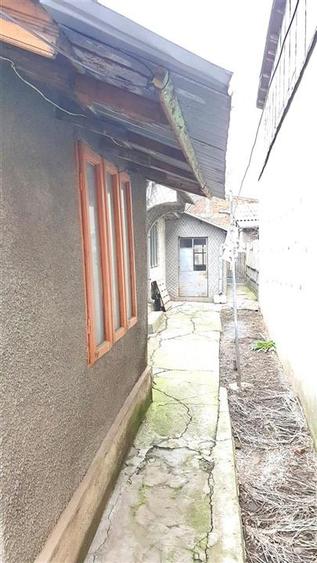 Casă cu 6 camere cu Teren 272 Mp în Central