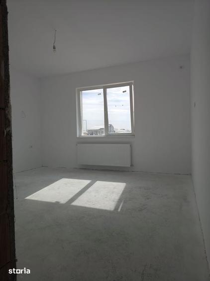 Casă cu 3 camere cu Teren 500 Mp în Tărtășești