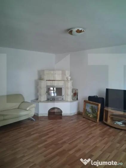 Casă cu 5 camere cu Teren 1300 Mp în Cherleștii din Deal