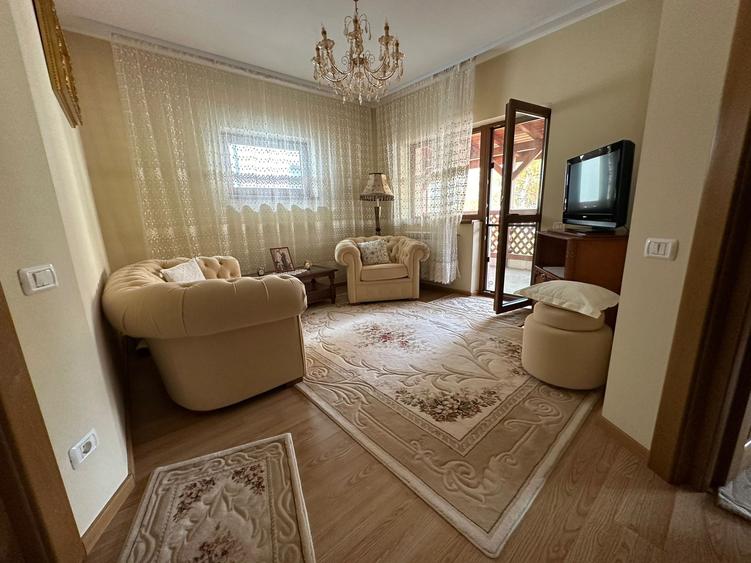 Casă cu 7 camere cu Teren 500 Mp în Chiajna