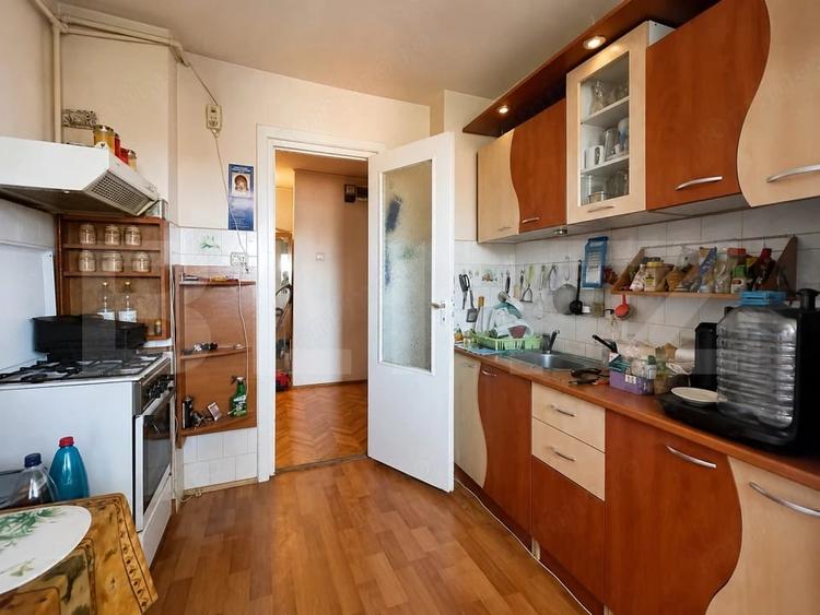 Apartament cu 3 camere decomandat în Circumvalațiunii
